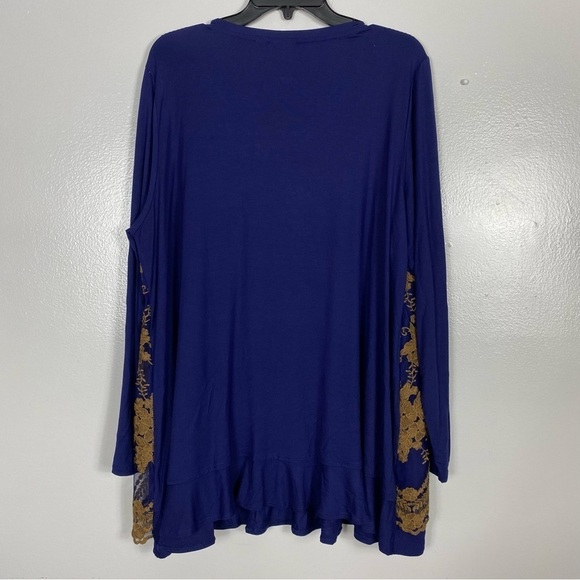 Logo Lavish by Lor Goldstein midnight blue and contrasting lace tunic - Picture 2 of 4
